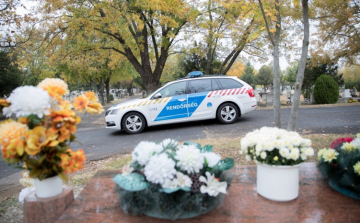 Biztonságban mindenszentek és halottak napján