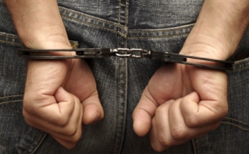 Embercsempészés miatt vádat emeltek egy férfi ellen Mosonmagyaróváron