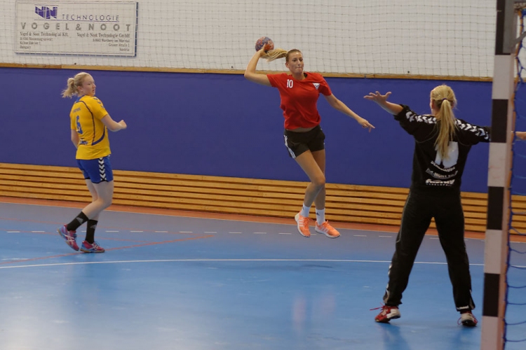 MKC SE - Handball Club Zlí­n (37-17) (edzőmeccs) (Fotó: Horváth Attila)
