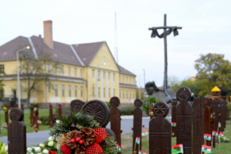 56-os Emlékpark és Gyásztér, Kegyeleti megemlékezés
