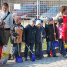 Faültetés óvodásokkal (Fotó: Nagy Mária)