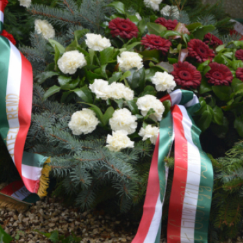 Megemlékezés a Mosoni temetőben (Fotó: Nagy Mária)