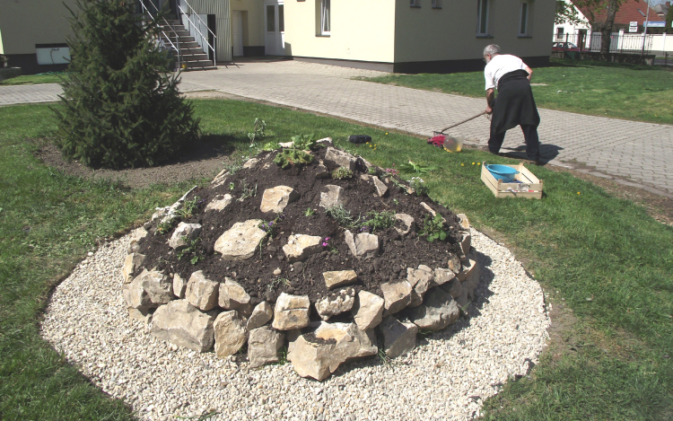 Parkosítás a mosonmagyaróvári Idősek Otthonában