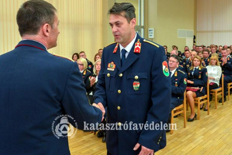 Május negyedike Szent Flórián, a tüzes mesterségek, így a tűzoltók és a kéményseprők védőszentjének napja