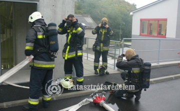 Ausztriában gyakoroltak a hivatásos tűzoltók 