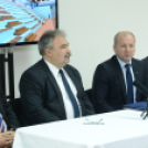 Mosonmagyaróvári sportcsarnok támogatói szerződésének aláírására