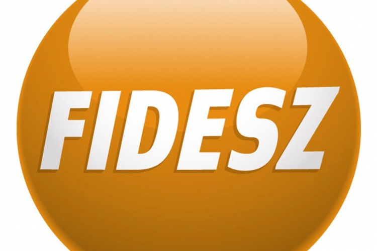 Elemző: azért is erősökdik a Fidesz, mert az ellenzék nem kínál alternatívát