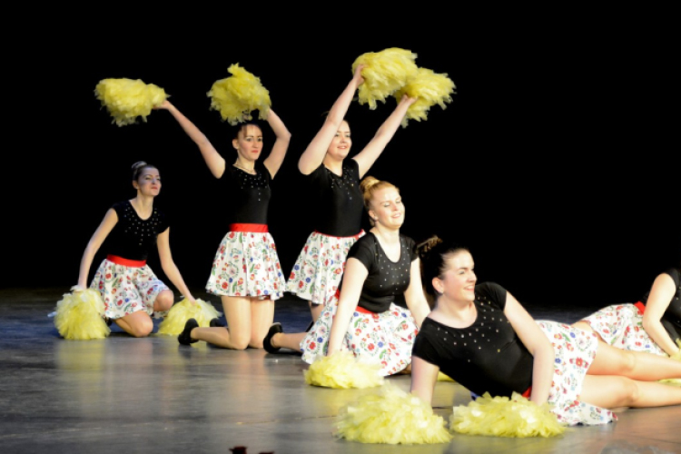 Mazsorett gála a Flesch Központban