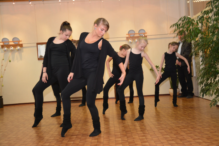 Csonka József fafaragó kiállítás megnyitója (Fotó: Nagy Mária)