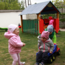 A Pillangó Óvoda és Mini Bölcsöde közös húsvétolása a Mosonmagyaróvári Mentőszolgálat gyermekeivel