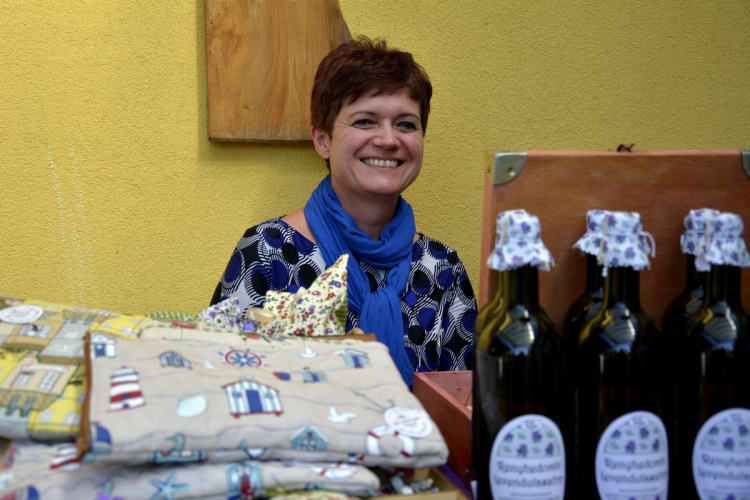 Pillangó Óvoda és Mini Bölcsőde családi nap az Alma együttessel 