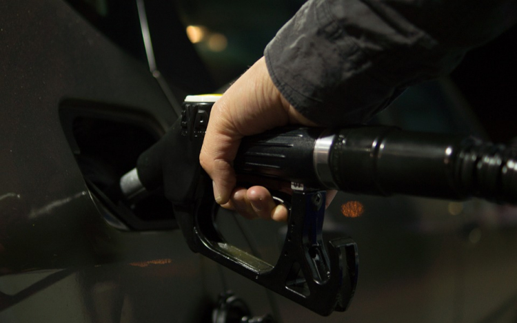 Benzinárstop: Magyarországon az egyik legalacsonyabb az üzemanyag ára az Európai Unióban