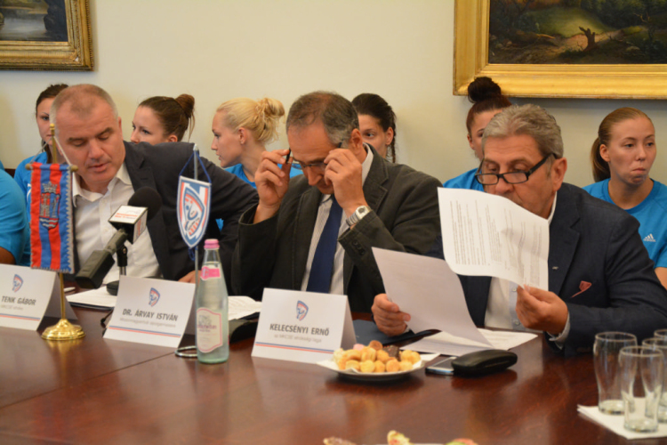 Mosonmagyaróvári Kézilabda Club SE (Fotó: Nagy Mária)