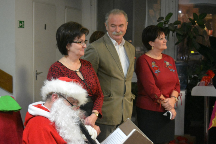 A Mosonmagyaróvári Karolina Kórház és Rendelőintézet Mikulás ünnepsége.
