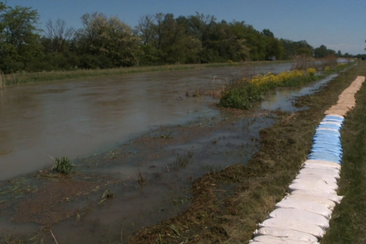 Nyúlgátakat építenek a Lajtán