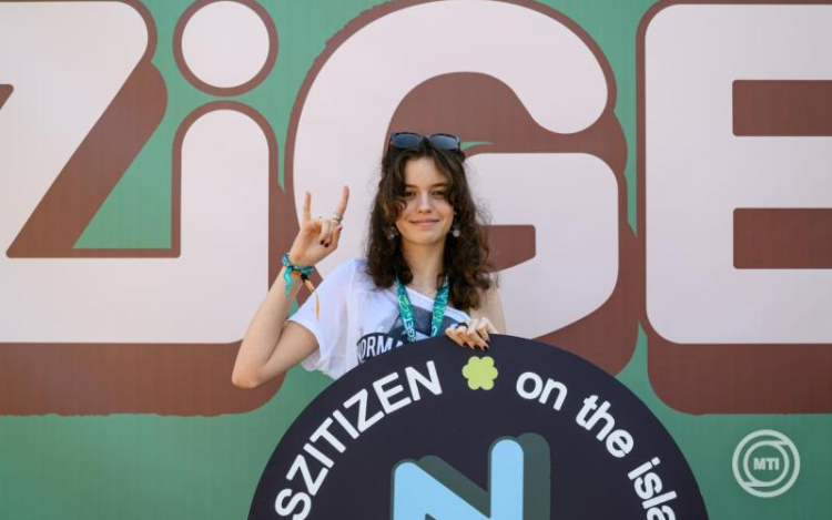 Sziget - Magyar lány a fesztivál 11 milliomodik látogatója