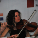 Költészet napja a FIÓK-ban a Kávészünet zenekarral (Fotó: Nagy Mária)