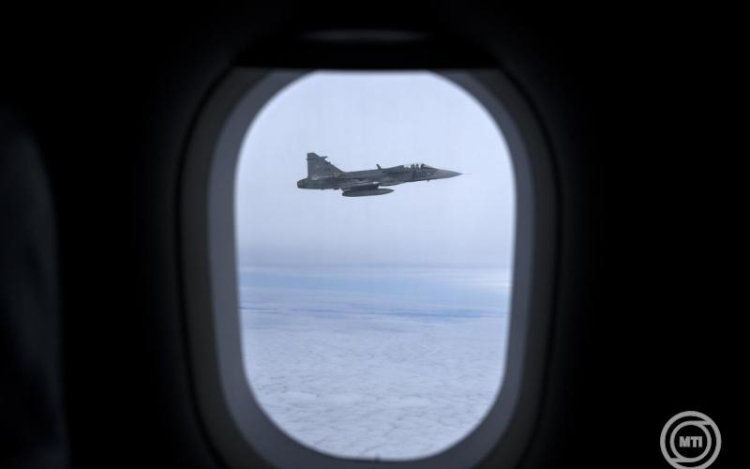 Húsz éles bevetésen vett részt a baltikumban a magyar légierő