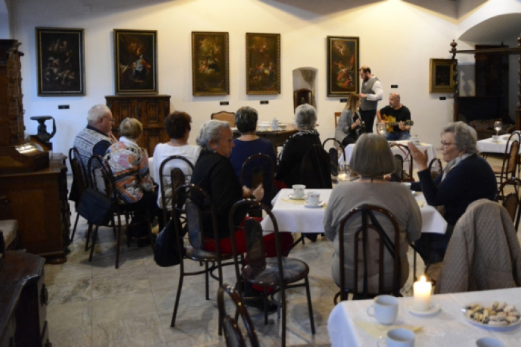 Kávéházi beszélgetés Kaszás Kornéllal