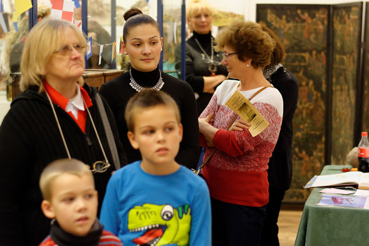 8 lépésben a világ körül - Családi délután a Rakovszky kiállításban (Fotó: Horváth Attila)