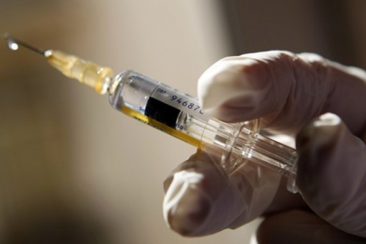 Tiszti főorvos: 1,3 millió ingyenes influenza elleni oltás van