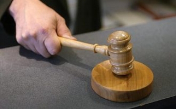 Vesztegetéssel vádolt bíró pere kezdődött meg a Debreceni Törvényszéken