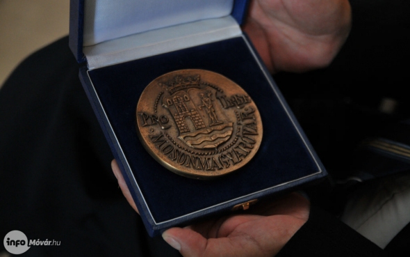 Pro Urbe Díj átadása