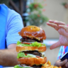 Hamburgerervő verseny az Englernél (Fotó: Patács Judit)