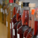 Borkóstoló a Kertbarátoknál (Fotó: Nagy Mária)