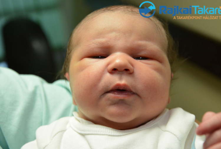 Szakály Bence János, 3800 gr. Móvár