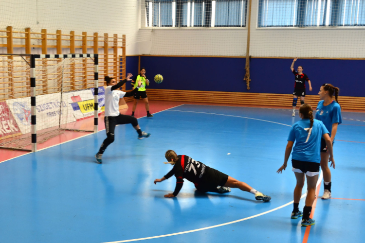 UFM Nemzetközi Női Kézilabda Kupa: MKC SE (HUN) – Slavia Praha (CZE) (29-28)