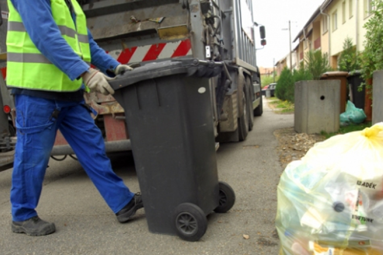 HULLADÉKSZÁLLÍTÁS