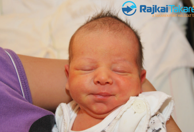 Miks Lorenzó Márió, 3460 gr. Máriakálnok