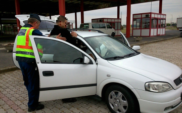 Újabb határsértők rendőrkézen